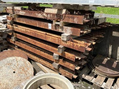 Immagine panoramica di Sheet pile walers